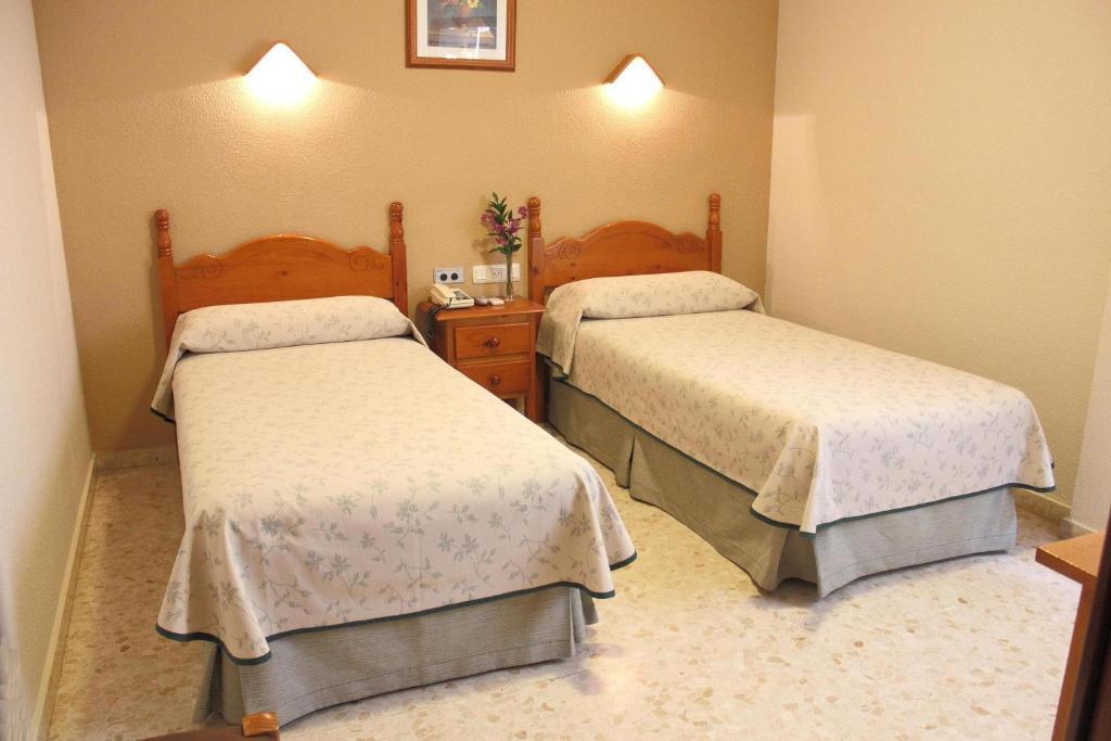 Hotel Abadi Cordoue Chambre photo